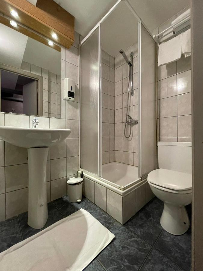 Hotel Les Arcades - La-Roche-En-Ardenne Ngoại thất bức ảnh